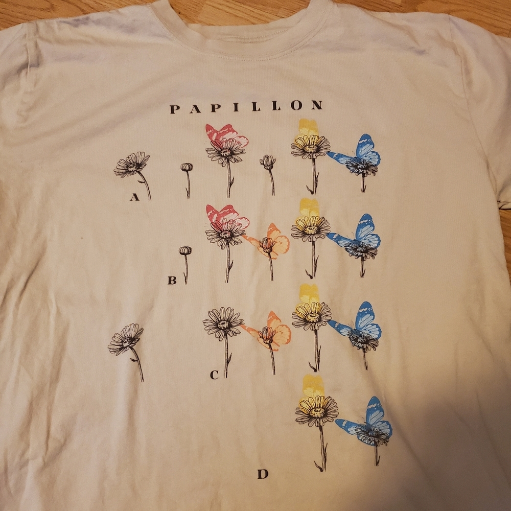 Papillon Butterfly Graphic Tee - Picture 2 of 4